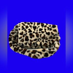 Gilda Paris faux fur leopard print messenger bag NWT Gift Ready